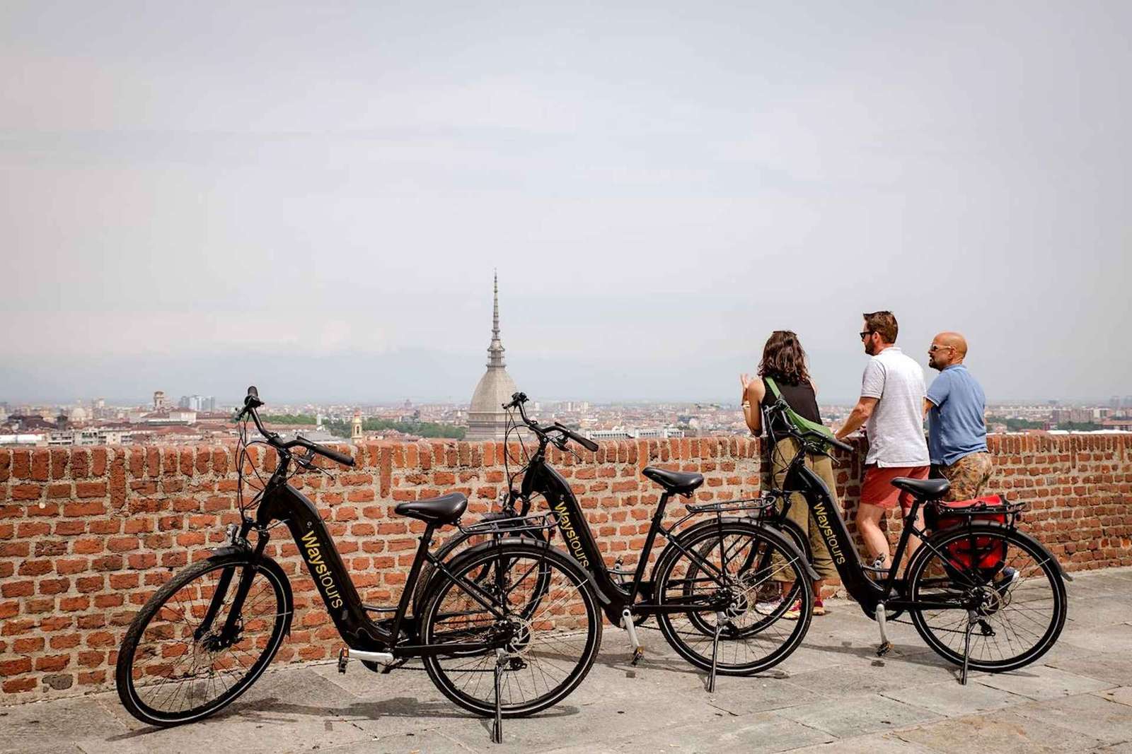 E-biketour door Turijn met gids, tot de Cappuccini-heuvel