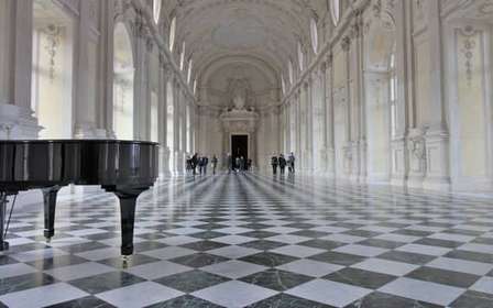 Biglietto d'ingresso alla Venaria Reale e tour in autobus hop-on hop-off