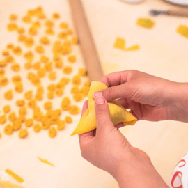 Torino: lezione privata di preparazione della pasta a casa di un abitante del luogo