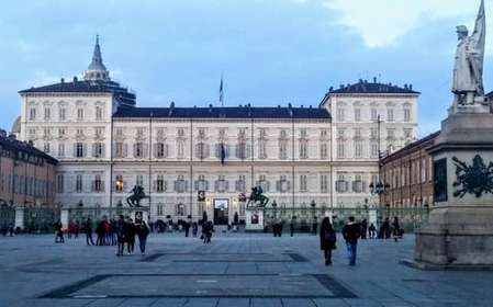 Turin: Royal Palace & City Tour Guided Experience