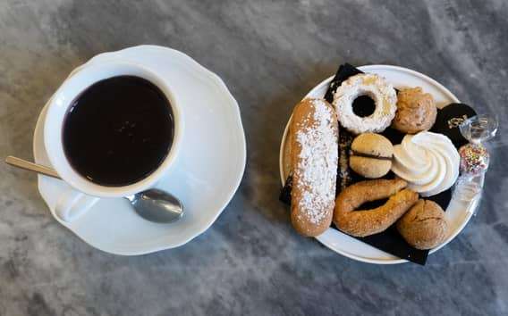 Merenda Reale a torinói Caffetteria Reale kávézóban