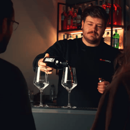 Vini piemontesi vicino al Museo Egizio, tre calici a scelta