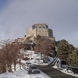 Tour a Stupinigi e alla Sacra di San Michele con guida