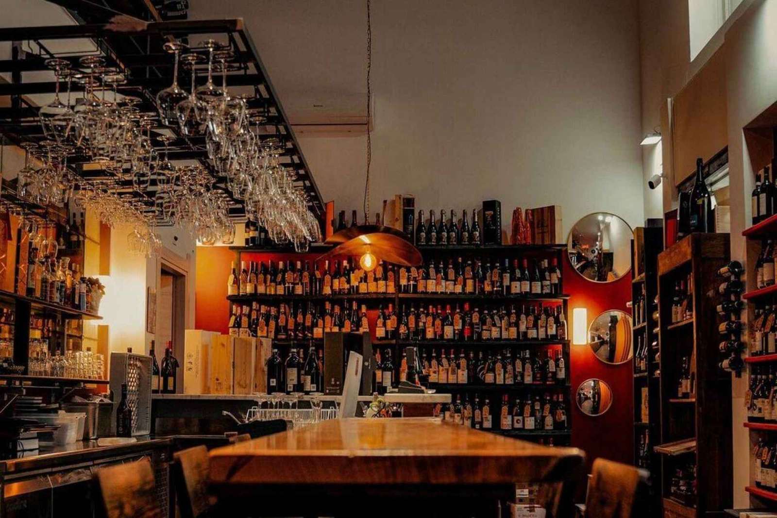 ENOTECA VENARIA: degustazione vini e cibo locale