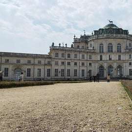 Tour a Stupinigi e alla Sacra di San Michele con guida