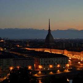 Torino: tour storico a piedi di notte