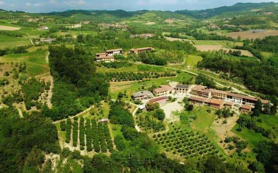 Albugnanói borászati túra: pincék, Montanera és Nebbiolo