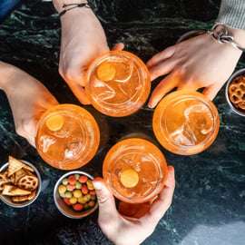 Torino: tour a piedi dello street food con aperitivo e degustazioni
